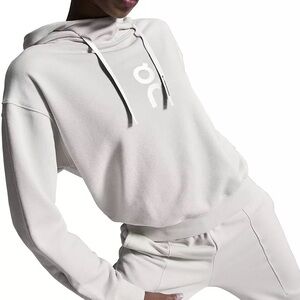 NWT On Club Hoodie | Size S